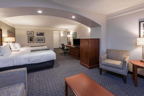 La Quinta Inn & Suites by Wyndham San Antonio Riverwalk image 13