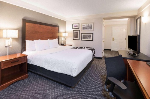 La Quinta Inn & Suites by Wyndham San Antonio Riverwalk image 19