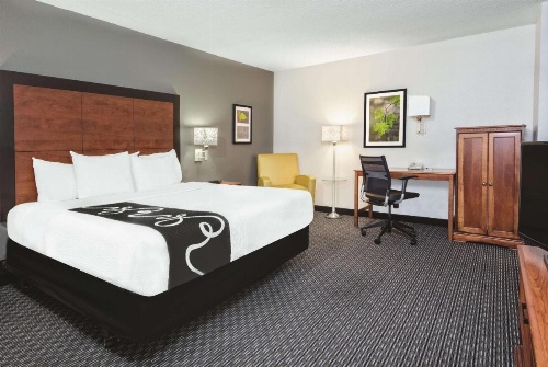 La Quinta Inn & Suites by Wyndham San Antonio Riverwalk image 44